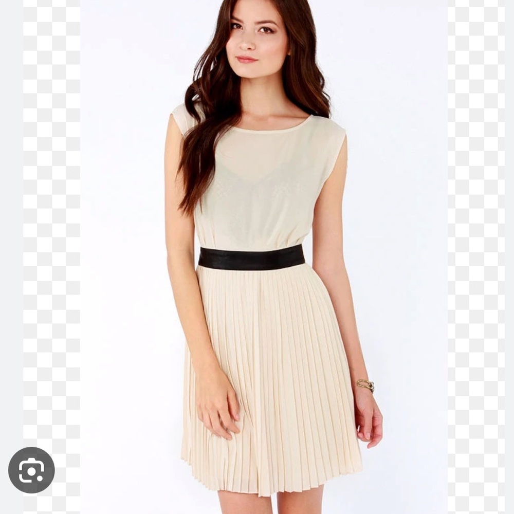 BB Dakota Jean Light Beige Pleated Dress